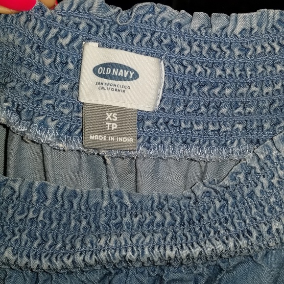 Old Navy Chambray Off The Shoulder Dress - Picture 5 of 8